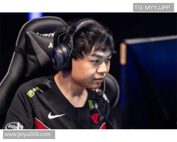 英雄联盟战术解析：深入探讨JDG战队的进攻策略与执行细节